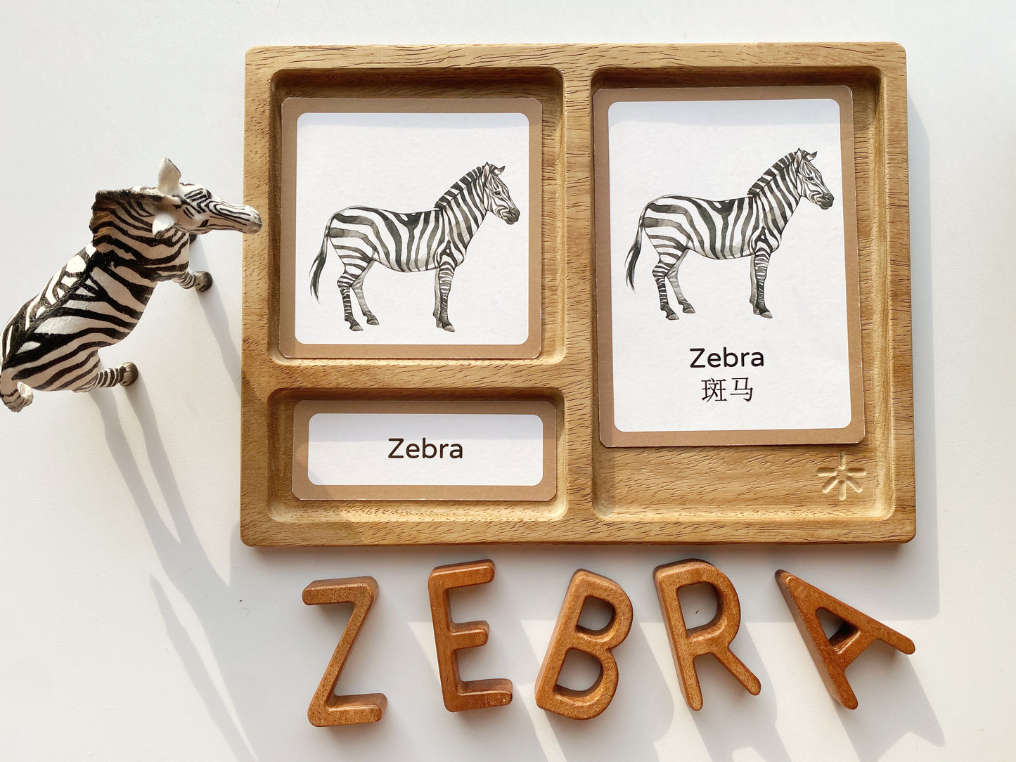 A multipurpose board and a classic feature in every Montessori family. Paired with the complementary three-part cards, it provides a tactile hands-on experience for young ones to expand their vocabulary and to be used for classification activities.